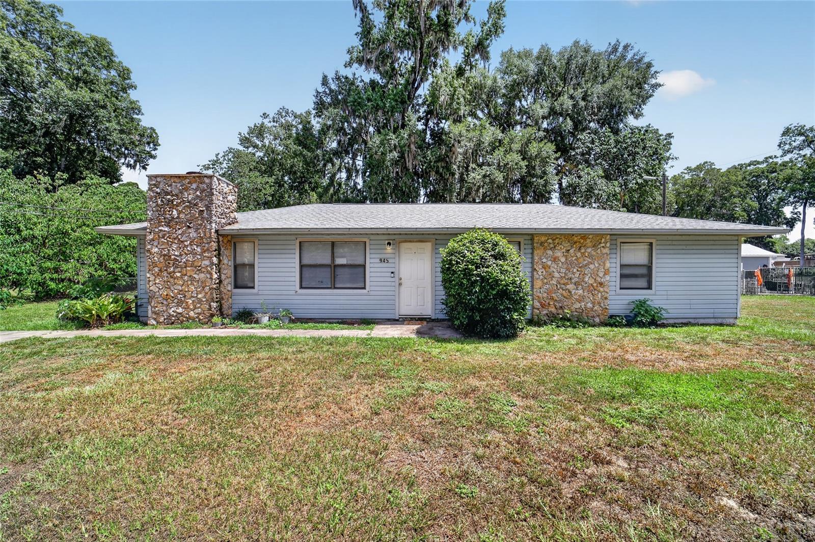 945 Nw 64th Pl Property Photo 2