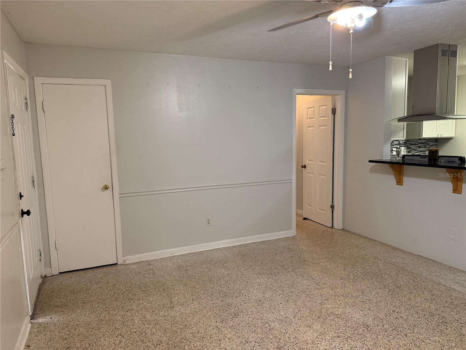 845 Edgewood Rd Property Photo 5