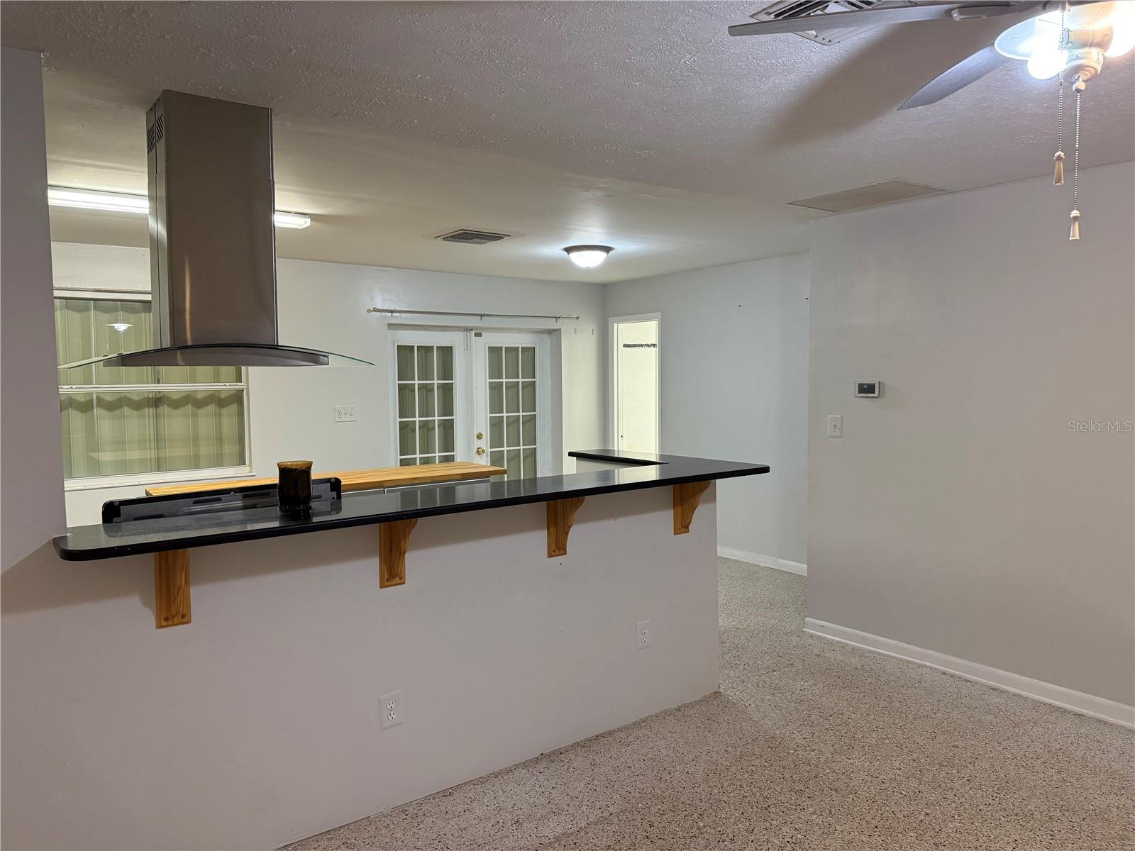 845 Edgewood Rd Property Photo 6