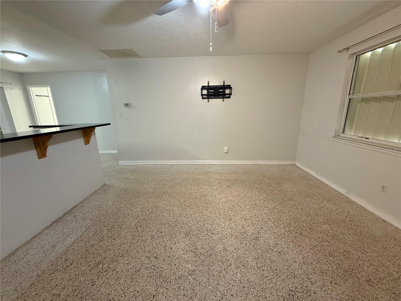 845 Edgewood Rd Property Photo 8