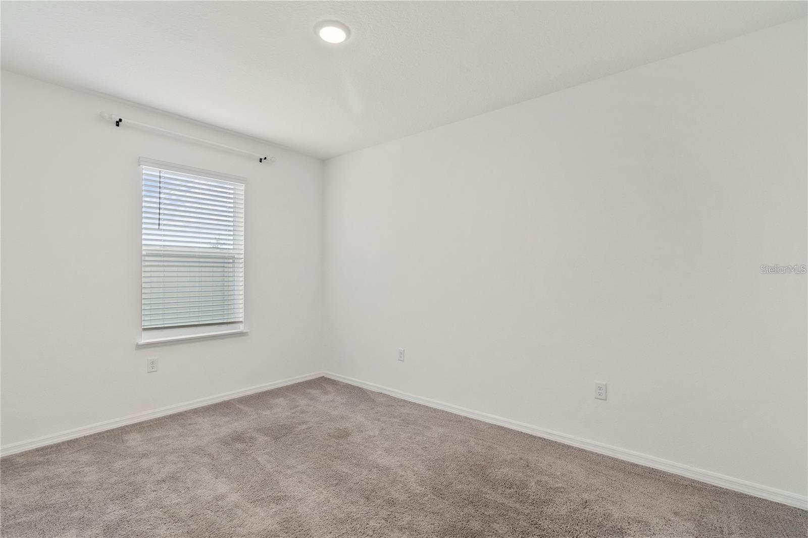 1154 Oak Bluff Dr Property Photo 4