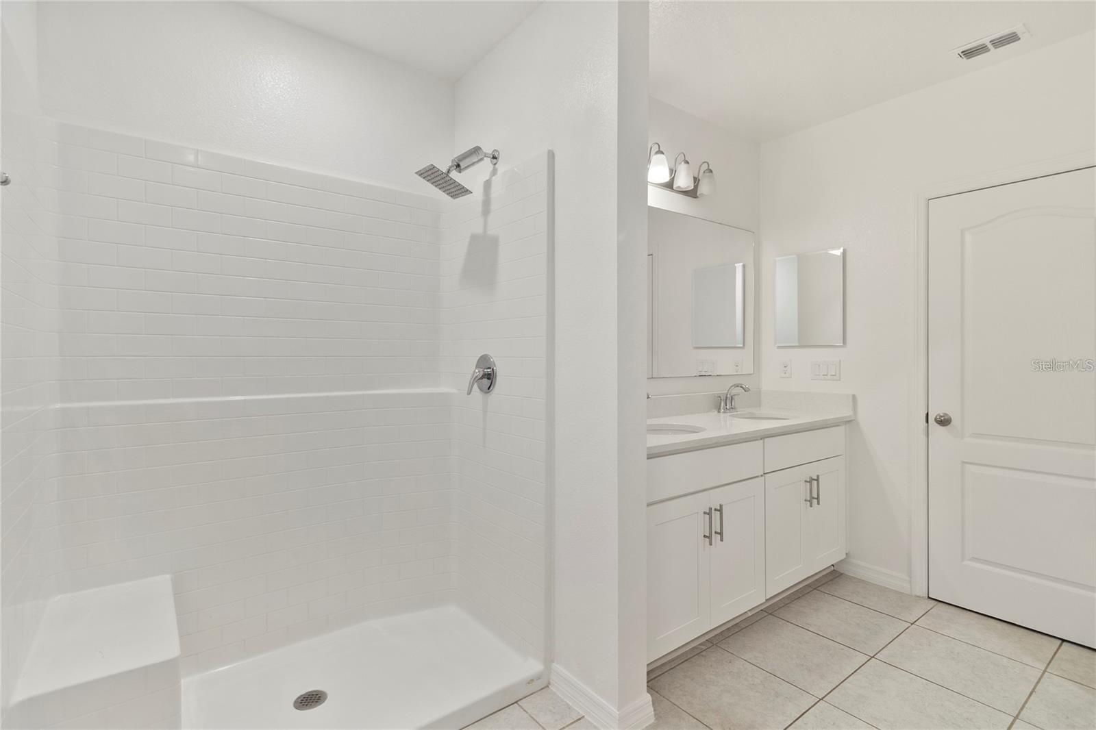 1154 Oak Bluff Dr Property Photo 13