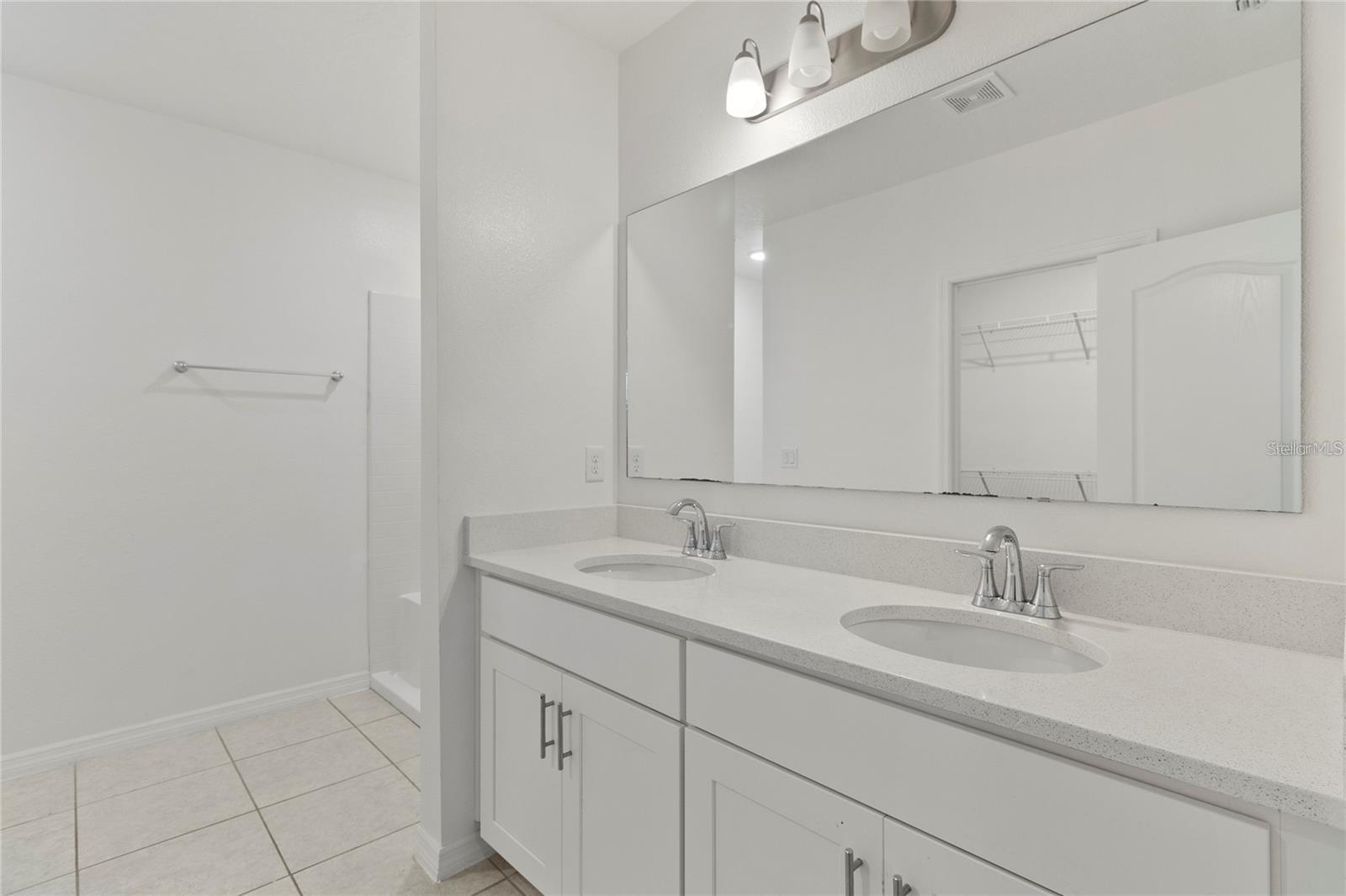 1154 Oak Bluff Dr Property Photo 17