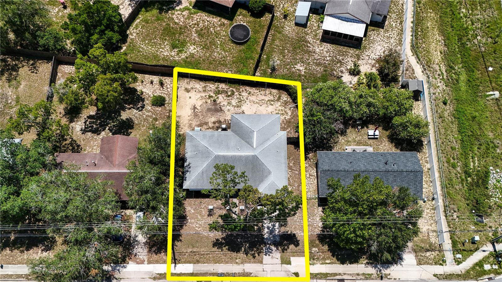 5392 Mariner Blvd Property Photo 3
