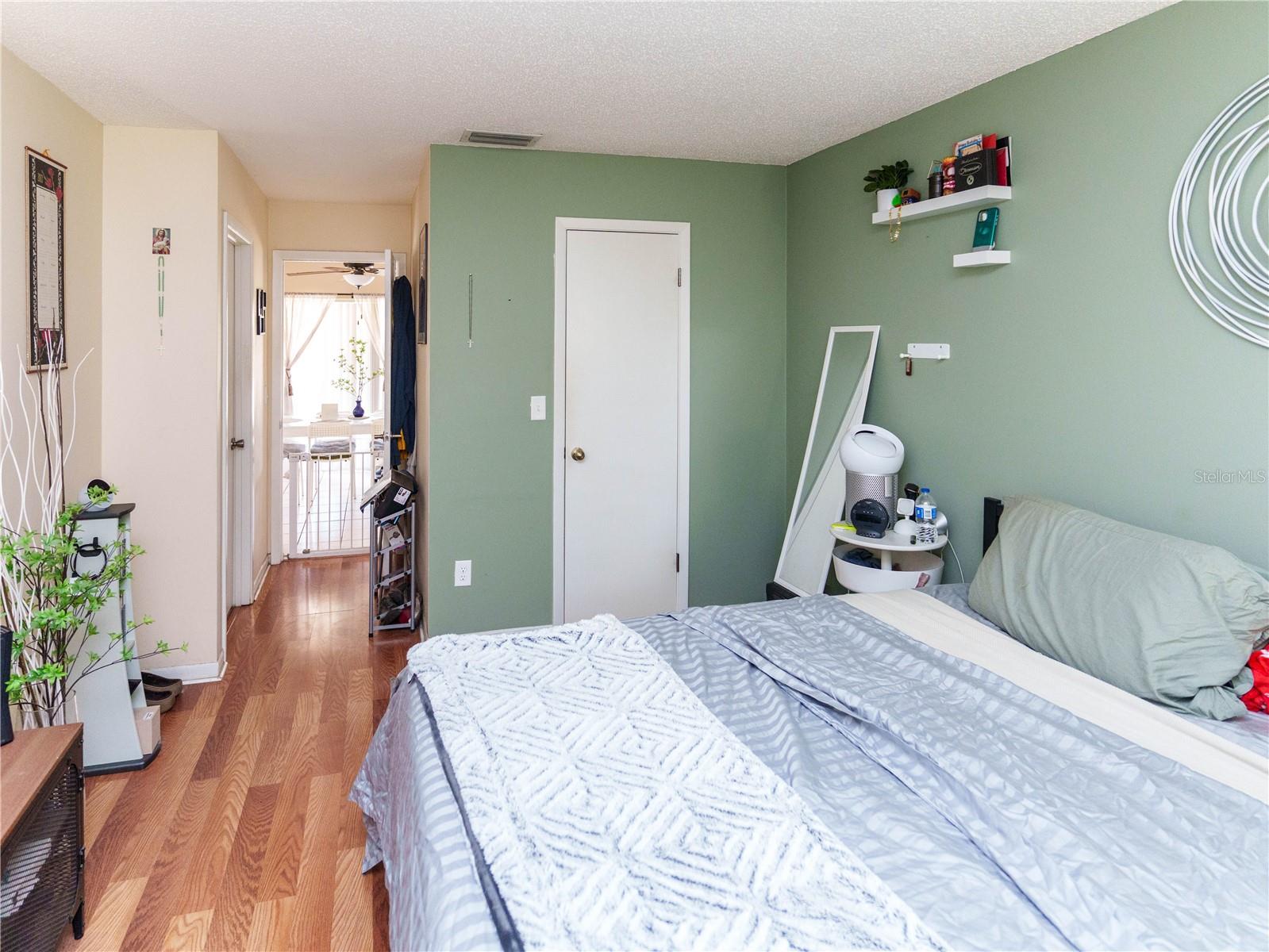 5392 Mariner Blvd Property Photo 16