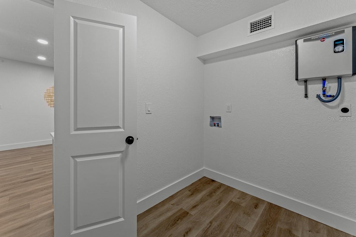 849 Logan Dr Property Photo 18