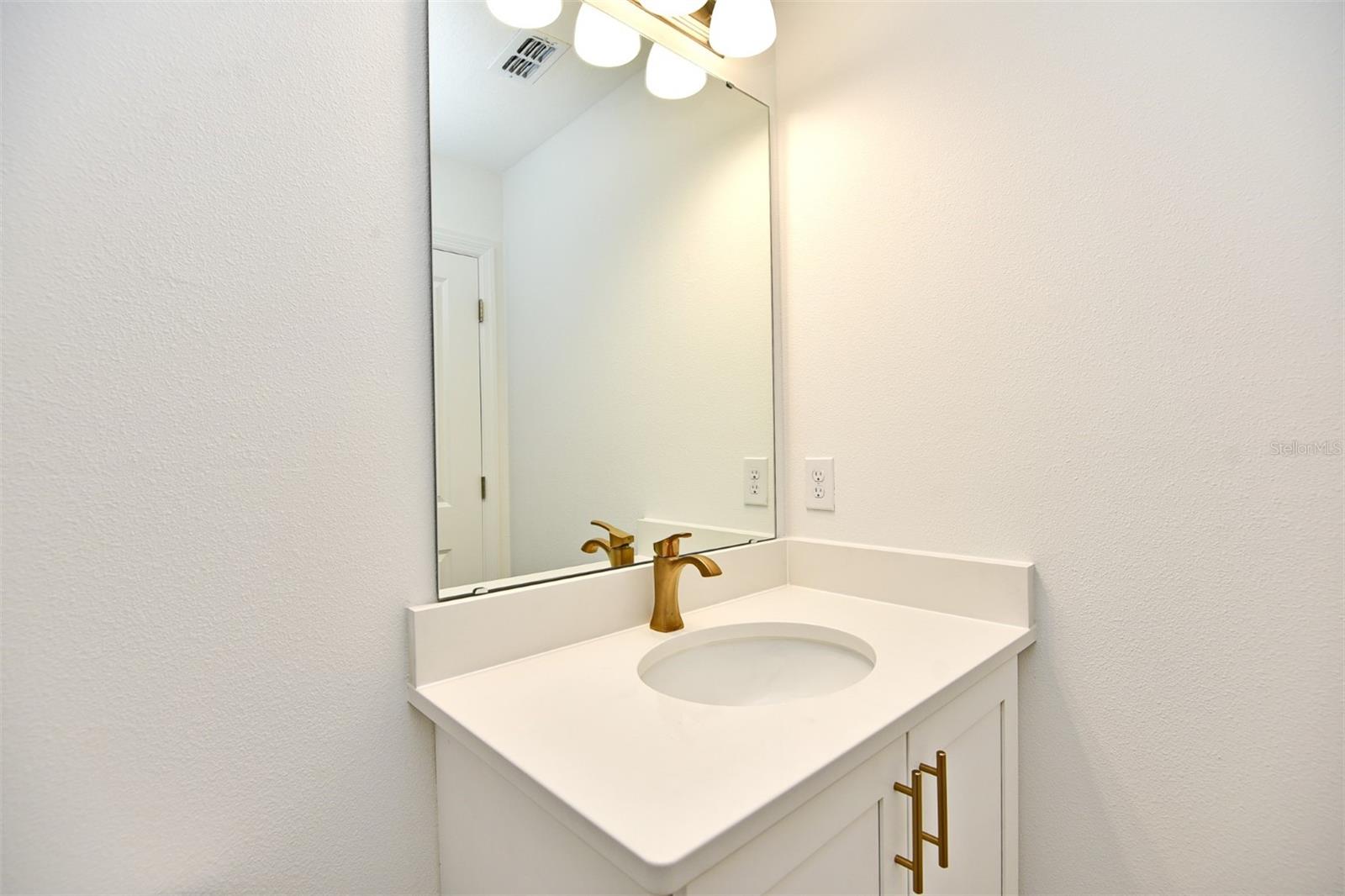 2948 Voyager Ave Property Photo 23