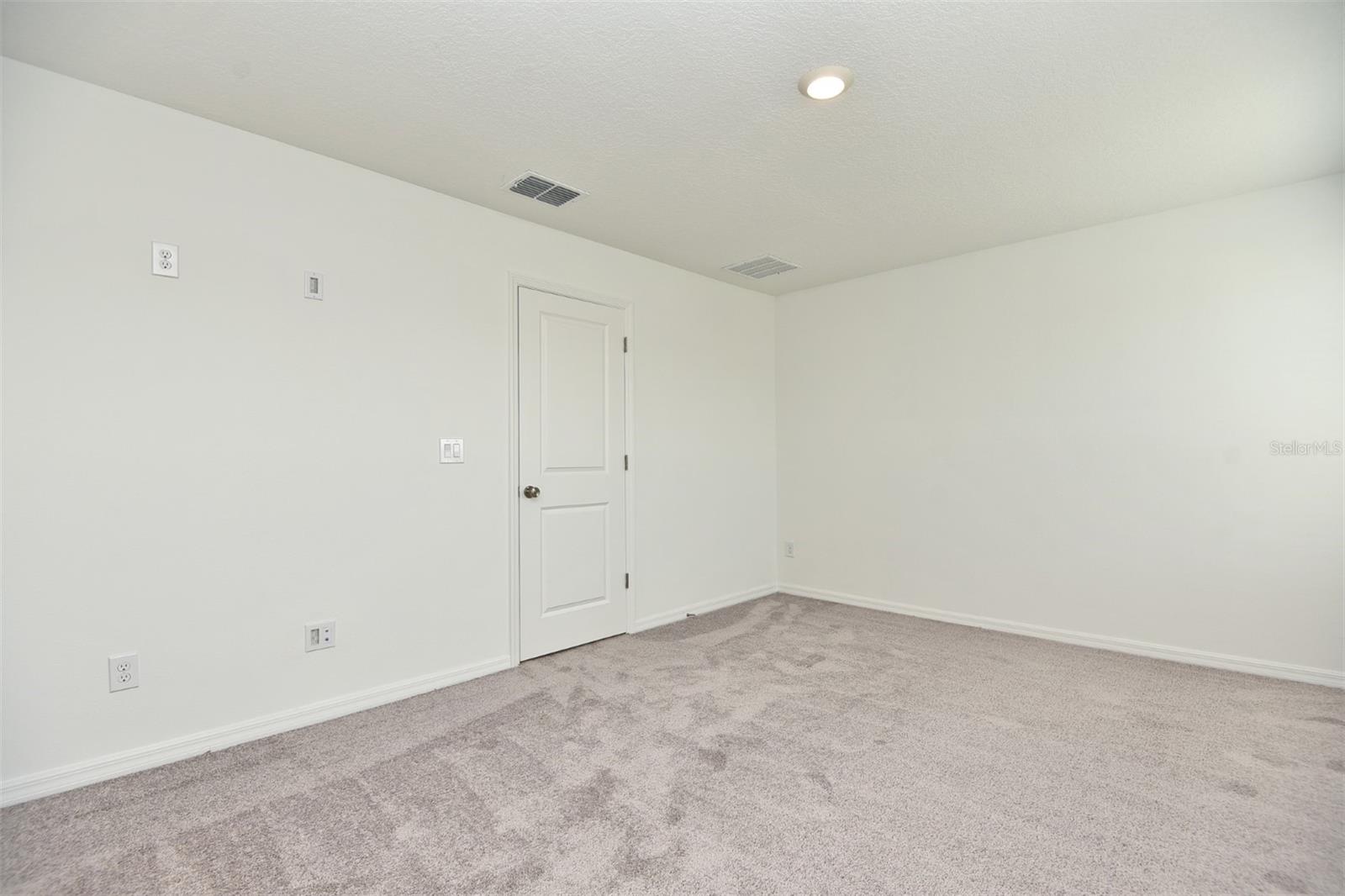 2948 Voyager Ave Property Photo 25