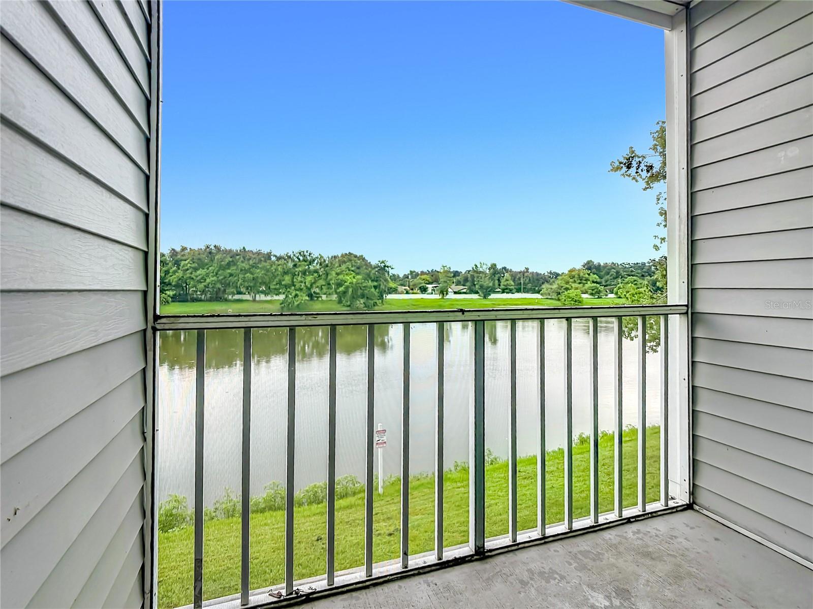 1229 Bermuda Lakes Ln #206 Property Photo 16