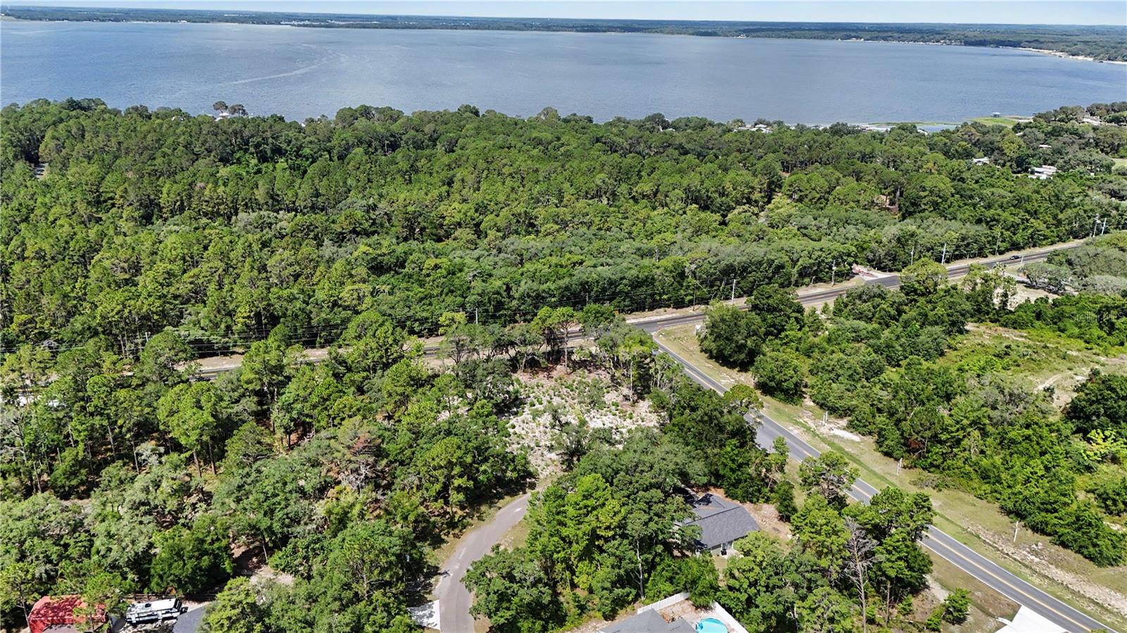 3 Bay Dr Property Photo 6
