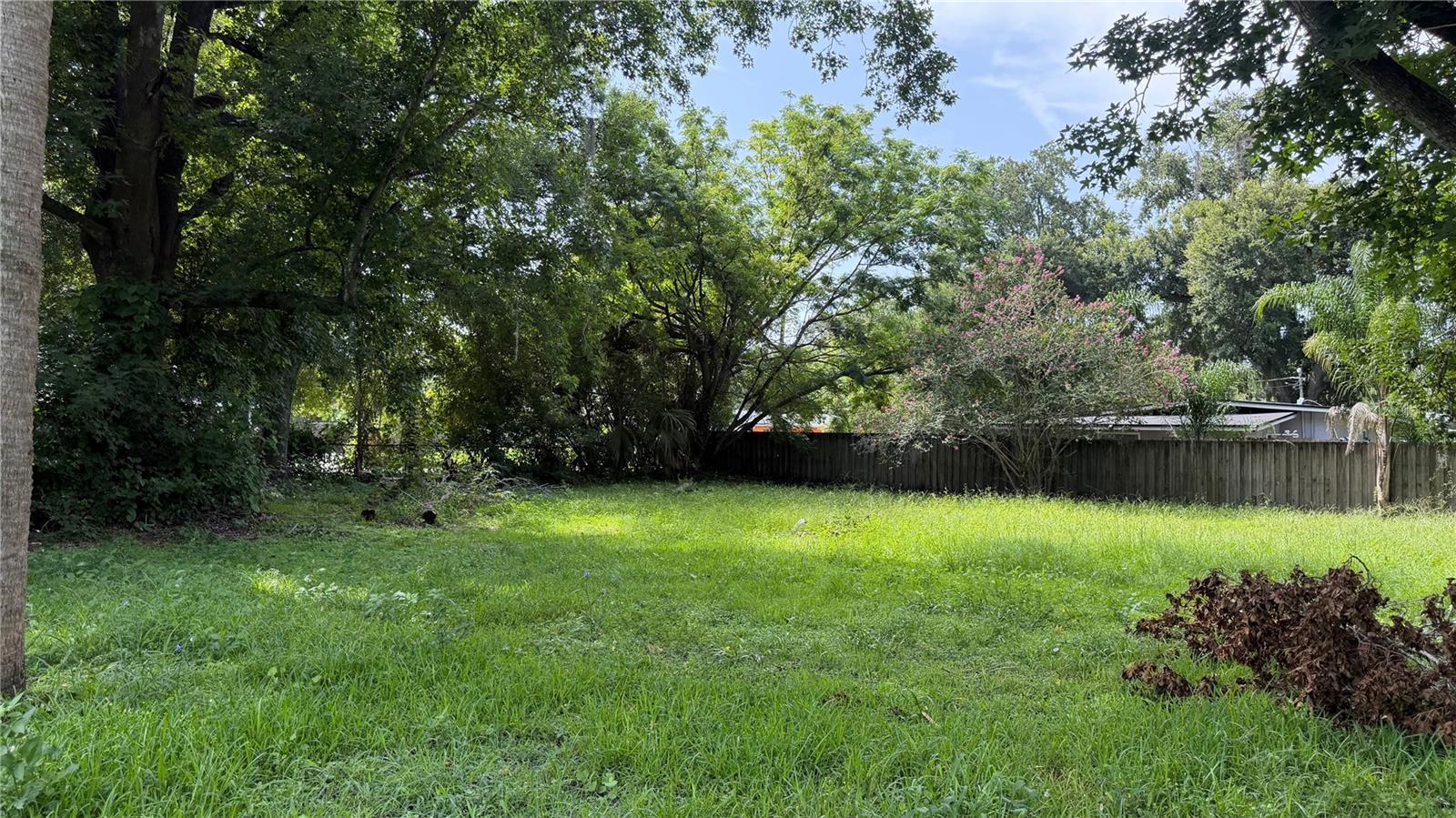 1600 Foxbower Rd Property Photo 2