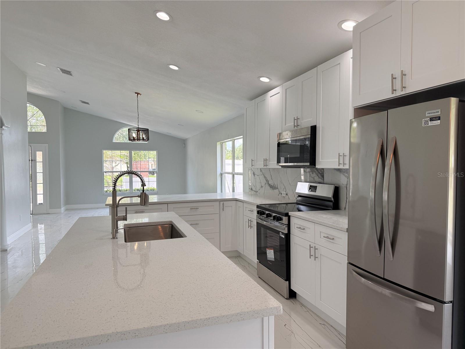 9067 Hastings Beach Blvd Property Photo 8