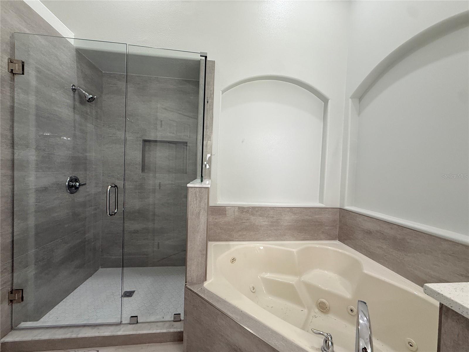 9067 Hastings Beach Blvd Property Photo 18