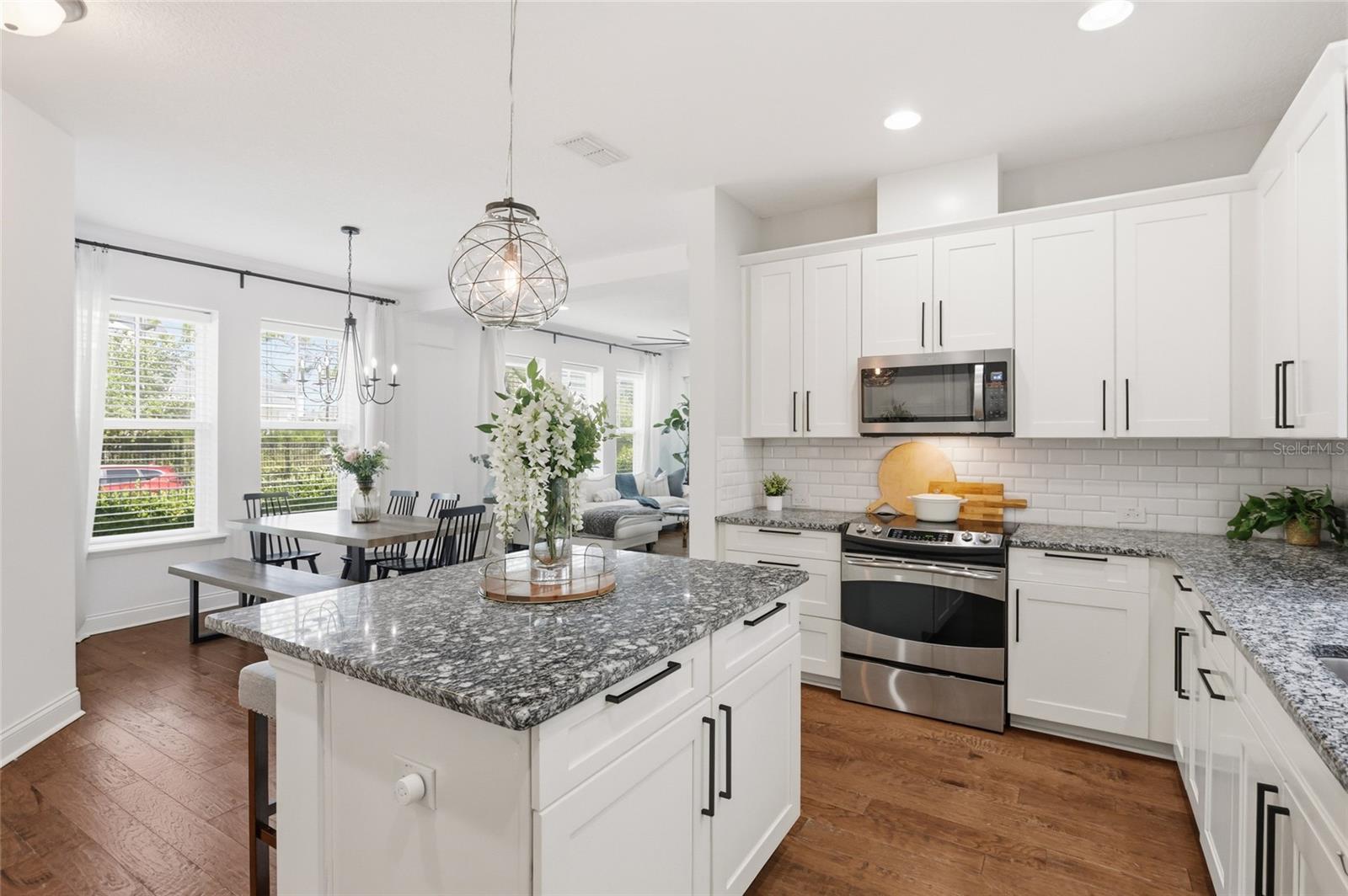 8105 Laureate Blvd Property Photo 15