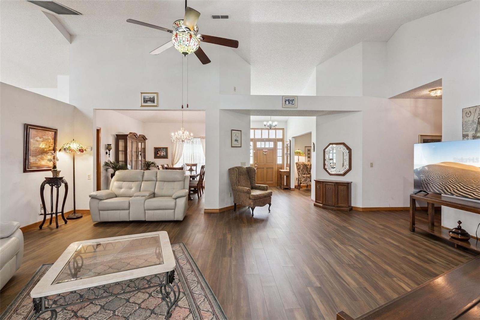 2512 Tryon Pl Property Photo 13