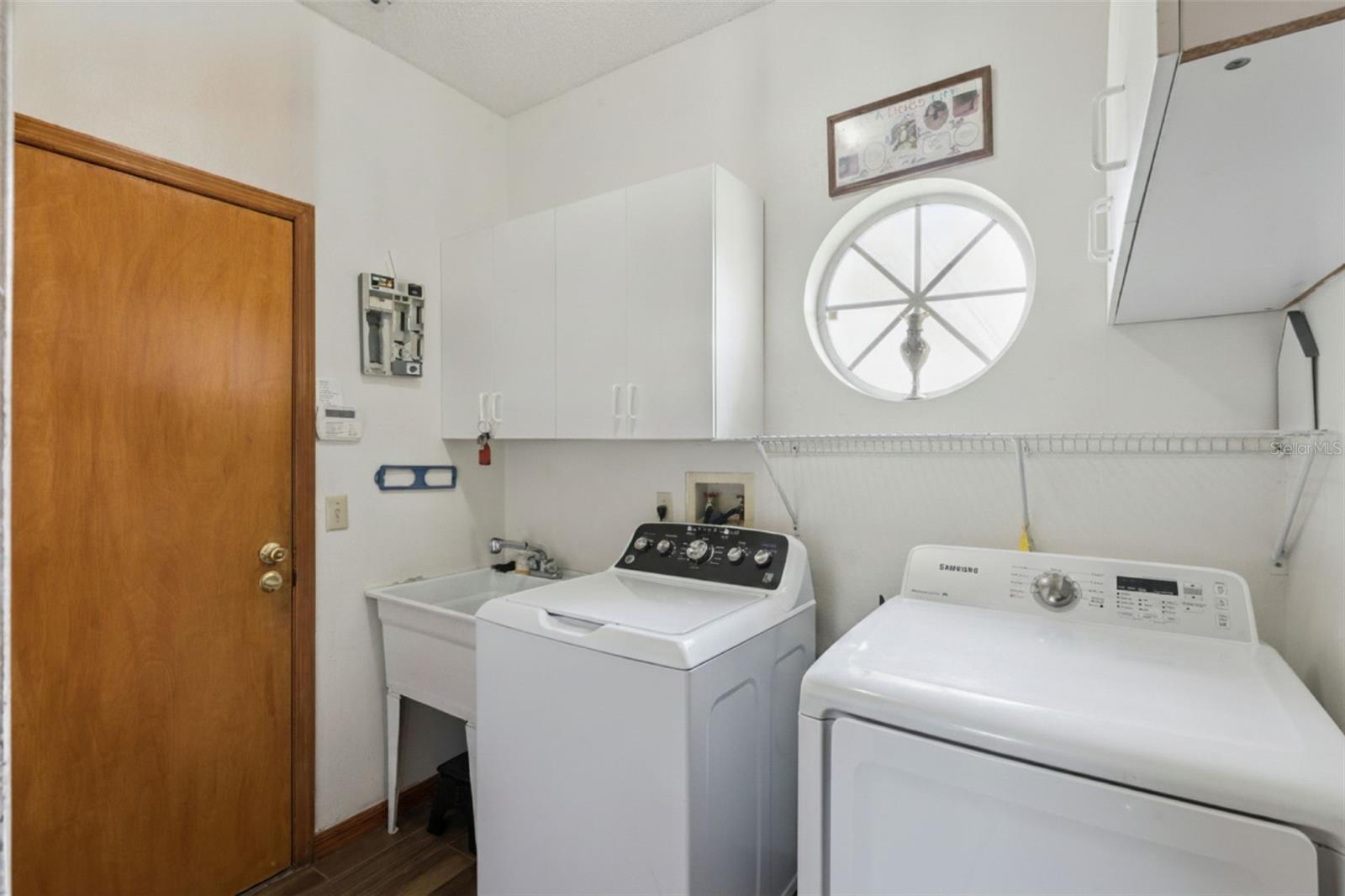 2512 Tryon Pl Property Photo 36