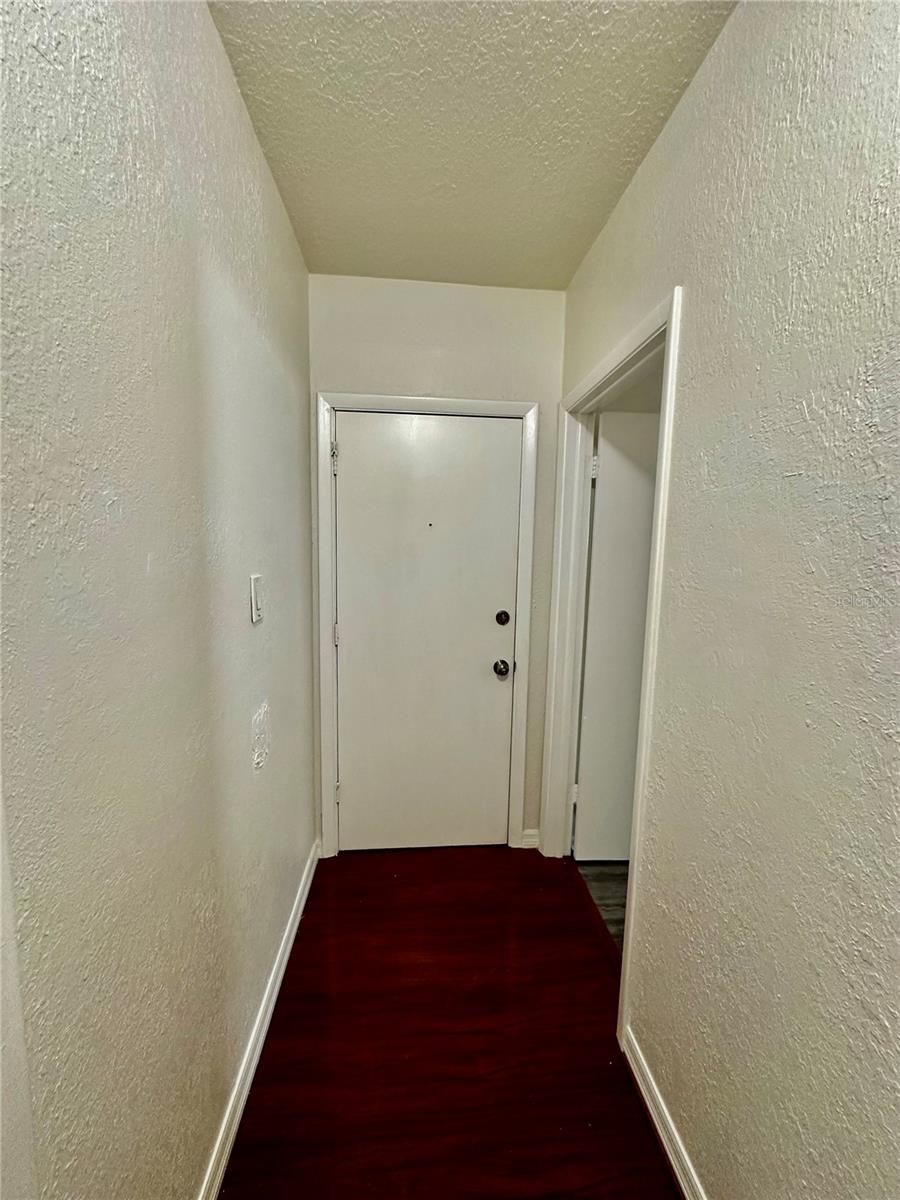 110 N Mills Ave #b Property Photo 2