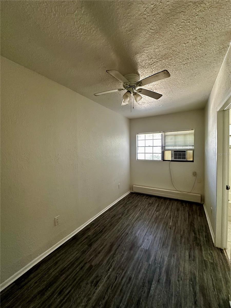 110 N Mills Ave #b Property Photo 3