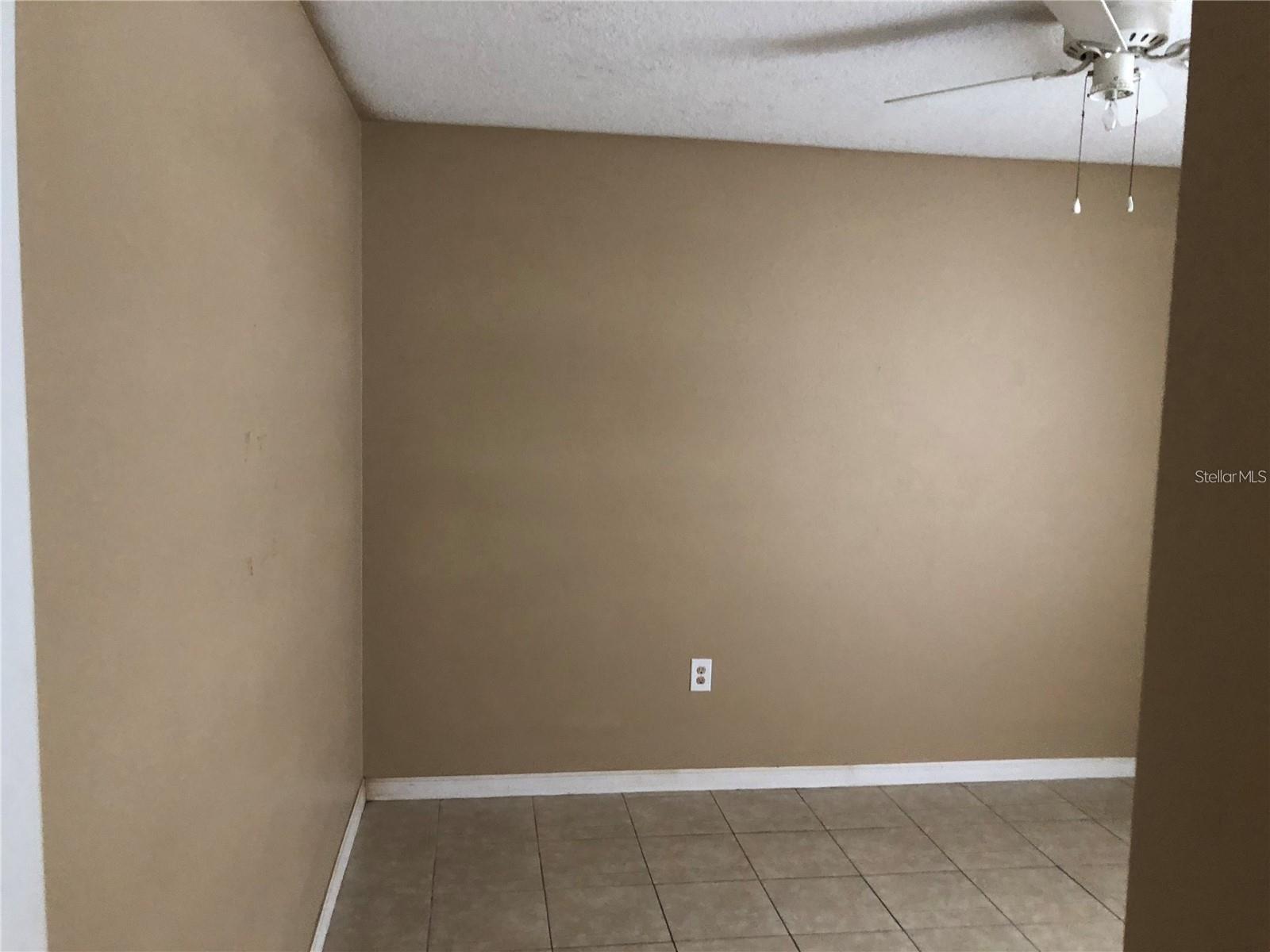 325 Baccarat Ct #b Property Photo 4