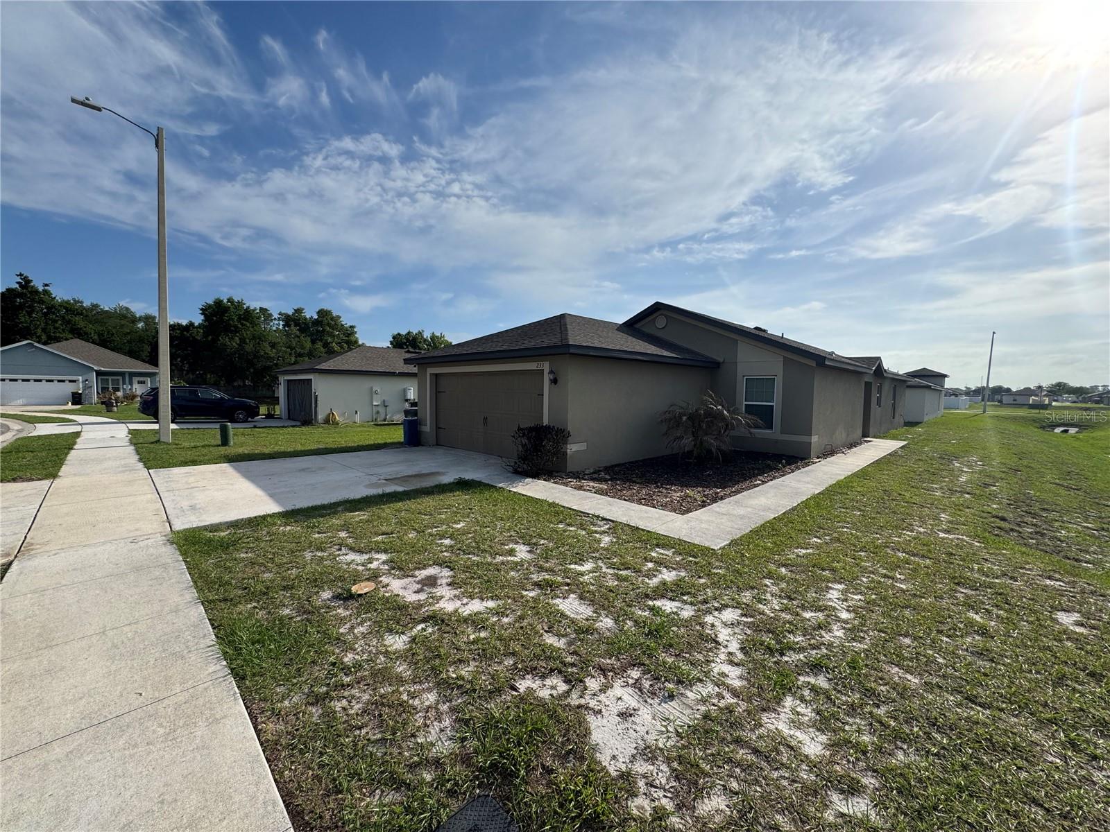 233 Kensington View Blvd Property Photo 1