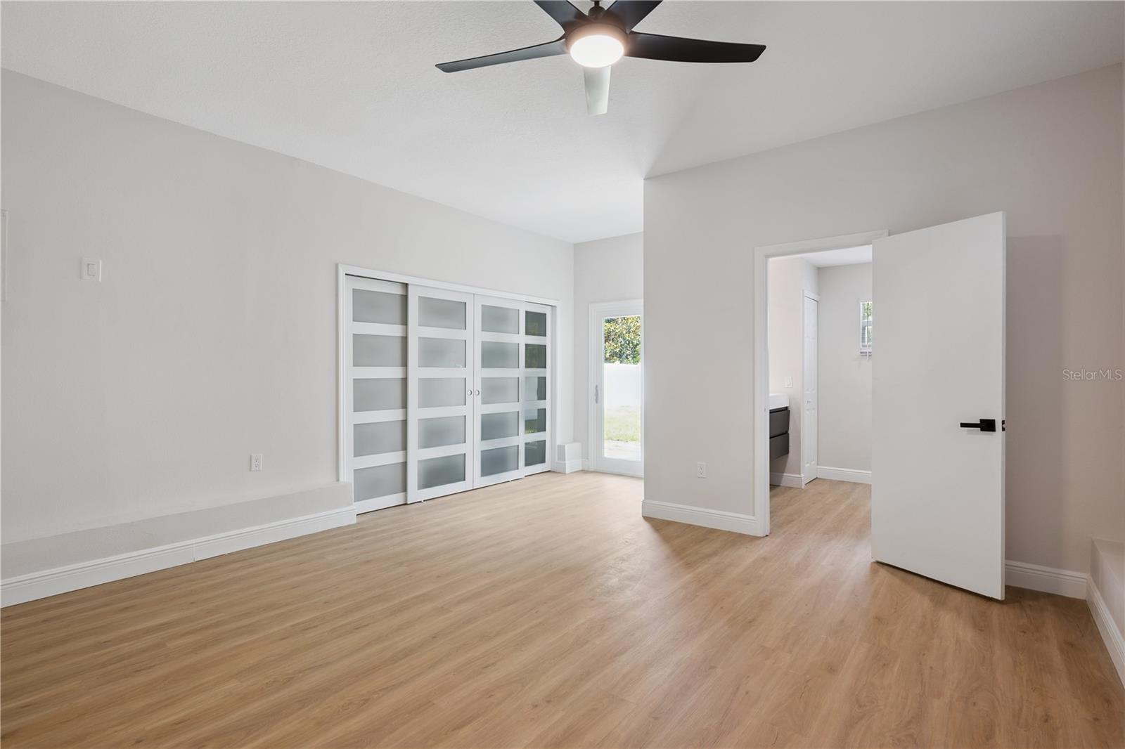201 E Muriel St Property Photo 7