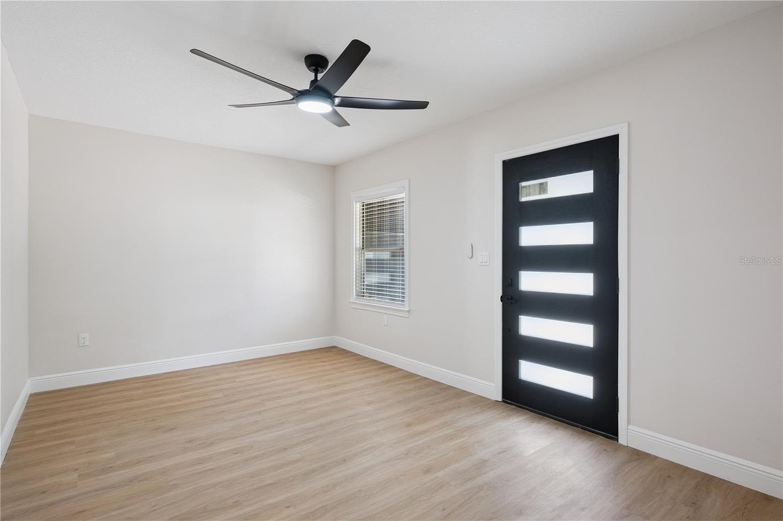 201 E Muriel St Property Photo 12