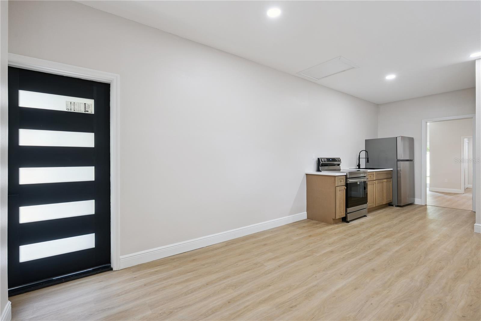 201 E Muriel St Property Photo 18