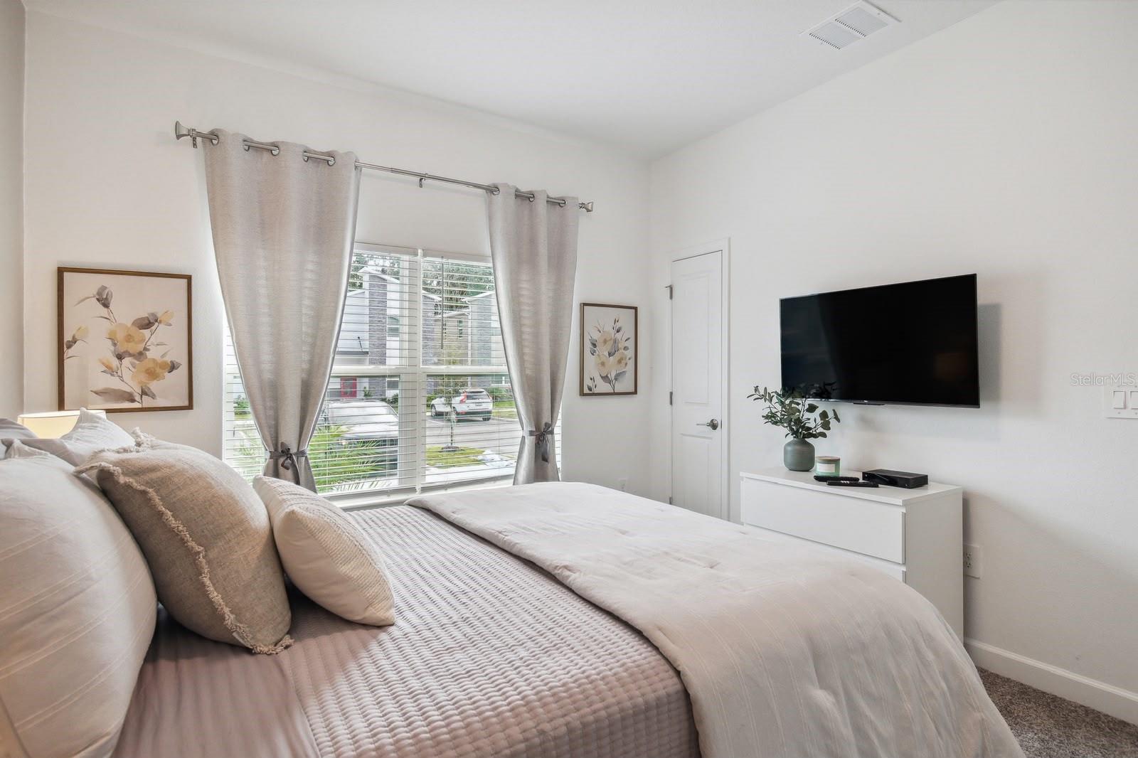 2440 Reading Trl Property Photo 4