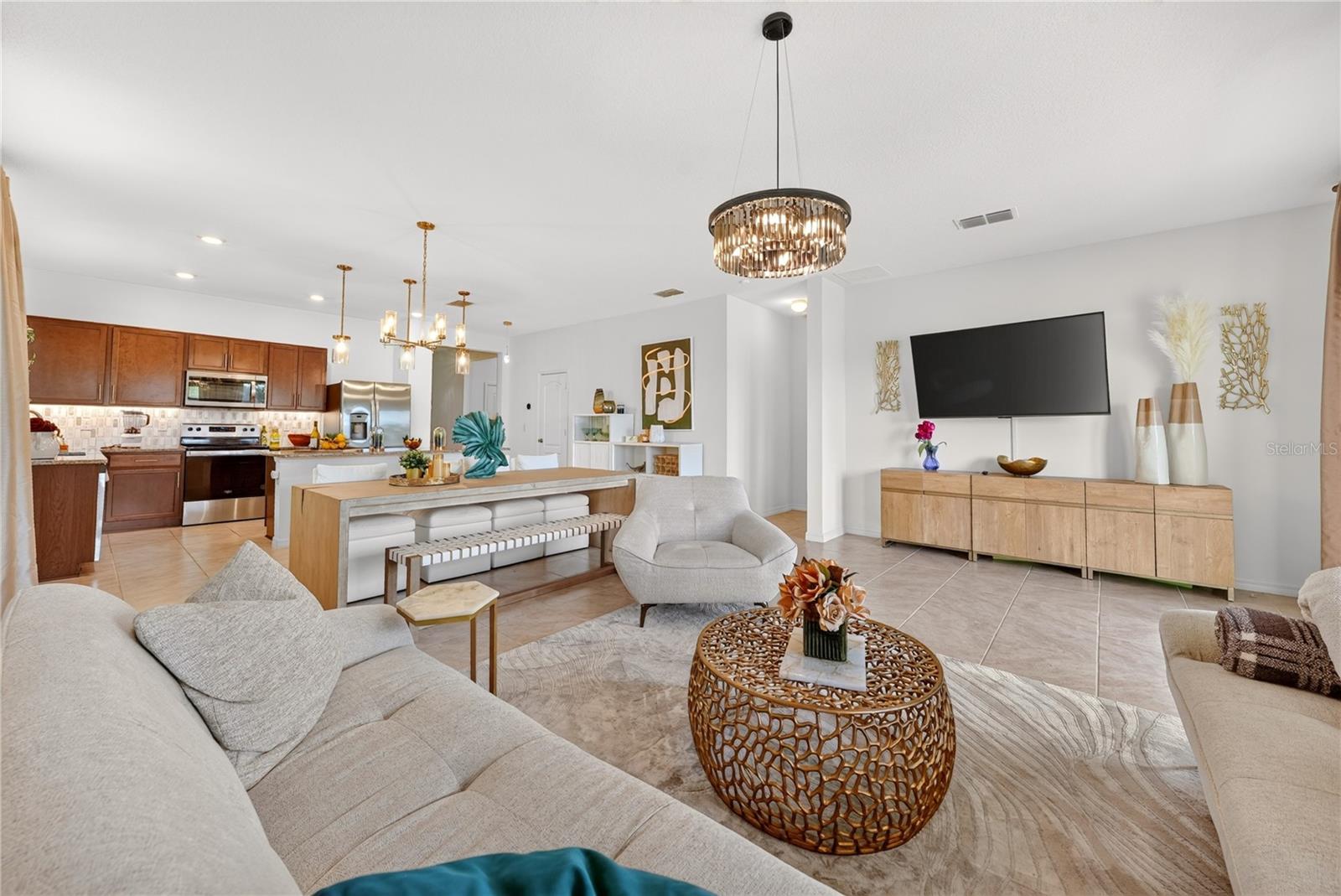 415 Overpool Avenue Property Photo 11