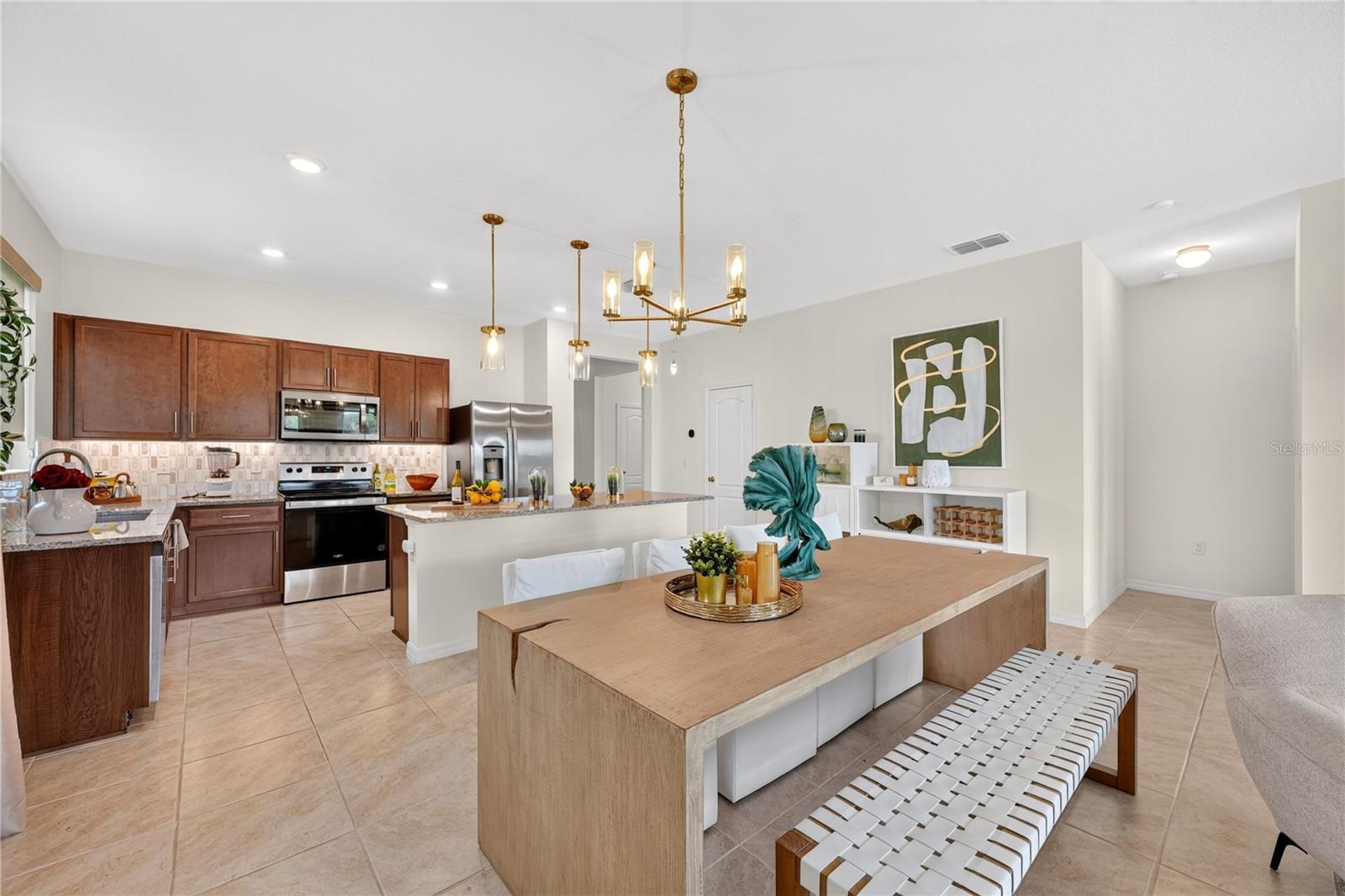 415 Overpool Avenue Property Photo 12