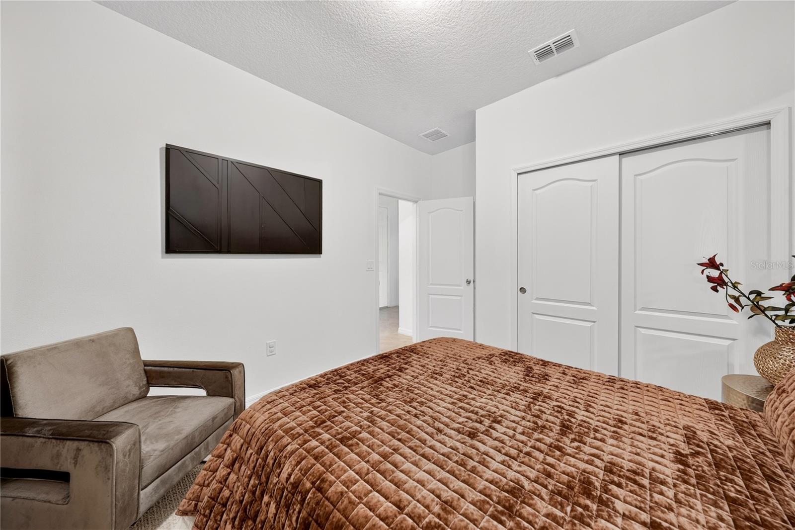 415 Overpool Avenue Property Photo 42