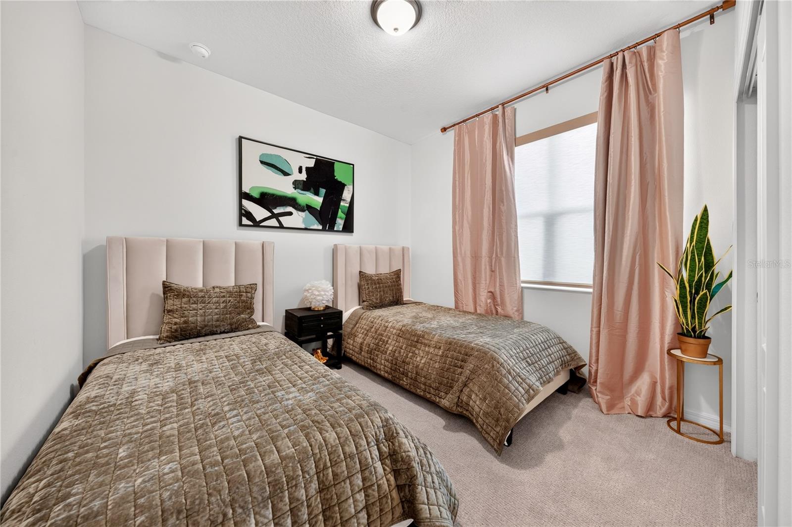 415 Overpool Avenue Property Photo 44
