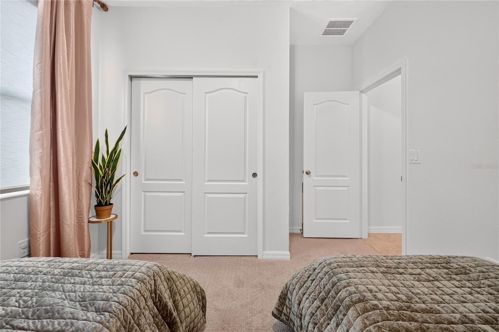 415 Overpool Avenue Property Photo 45