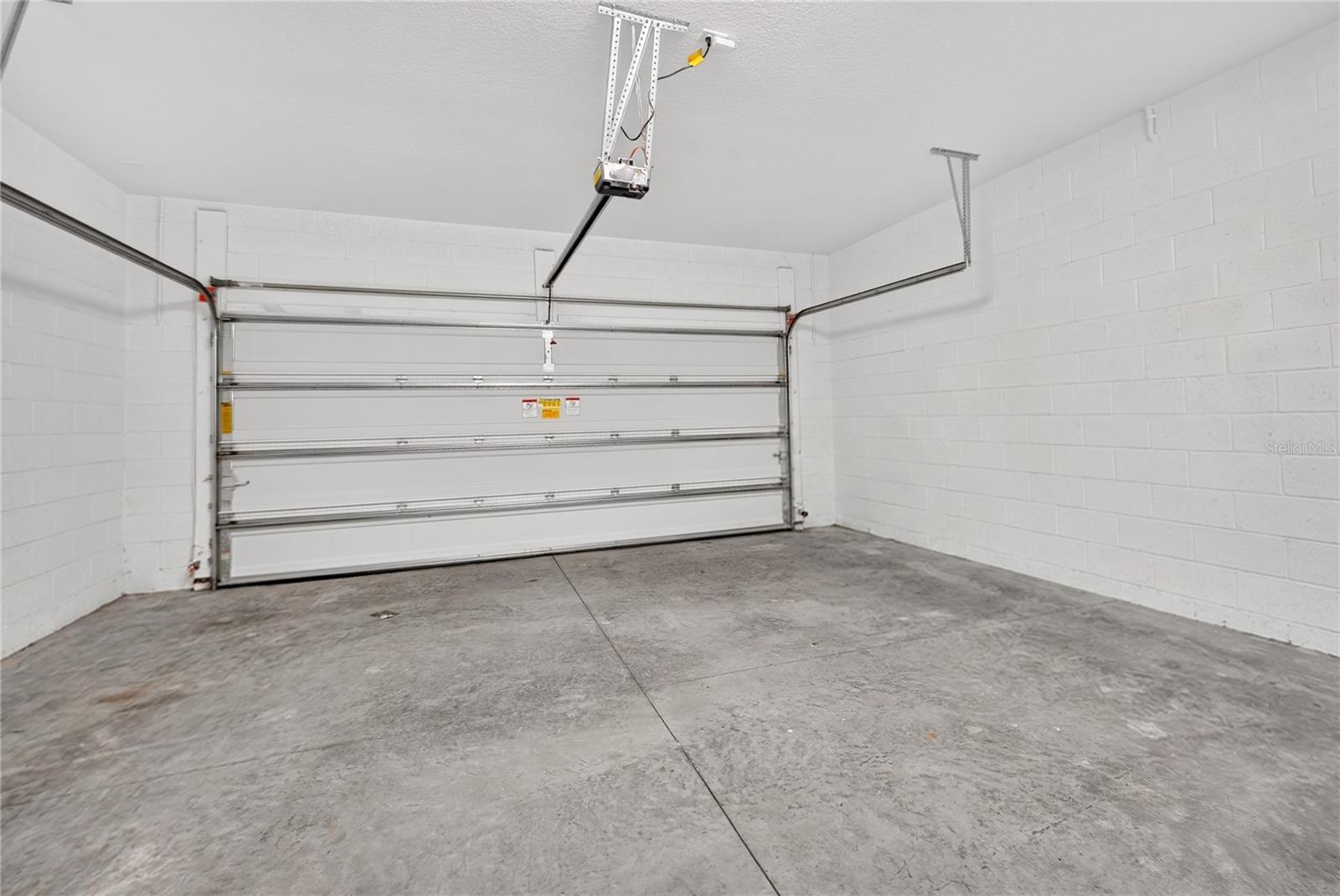 415 Overpool Avenue Property Photo 46