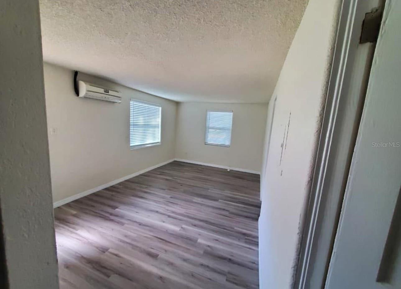 2219 Helen Ave Property Photo 4