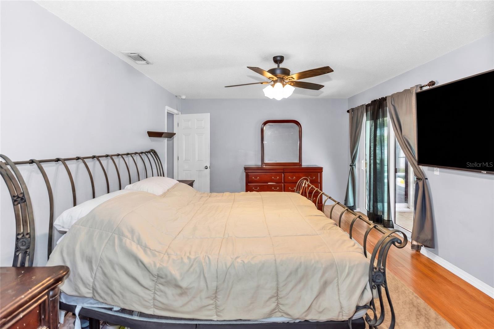 1499 E Normandy Blvd Property Photo 18