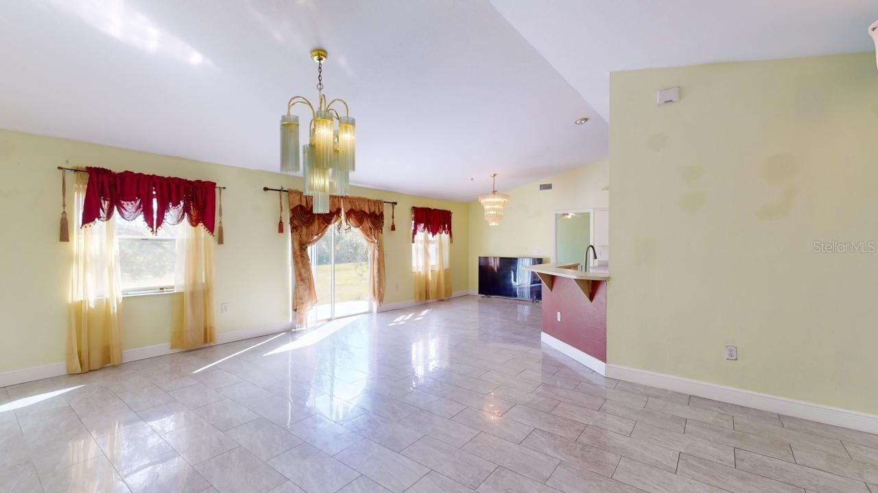 O6422266 Property Photo 10