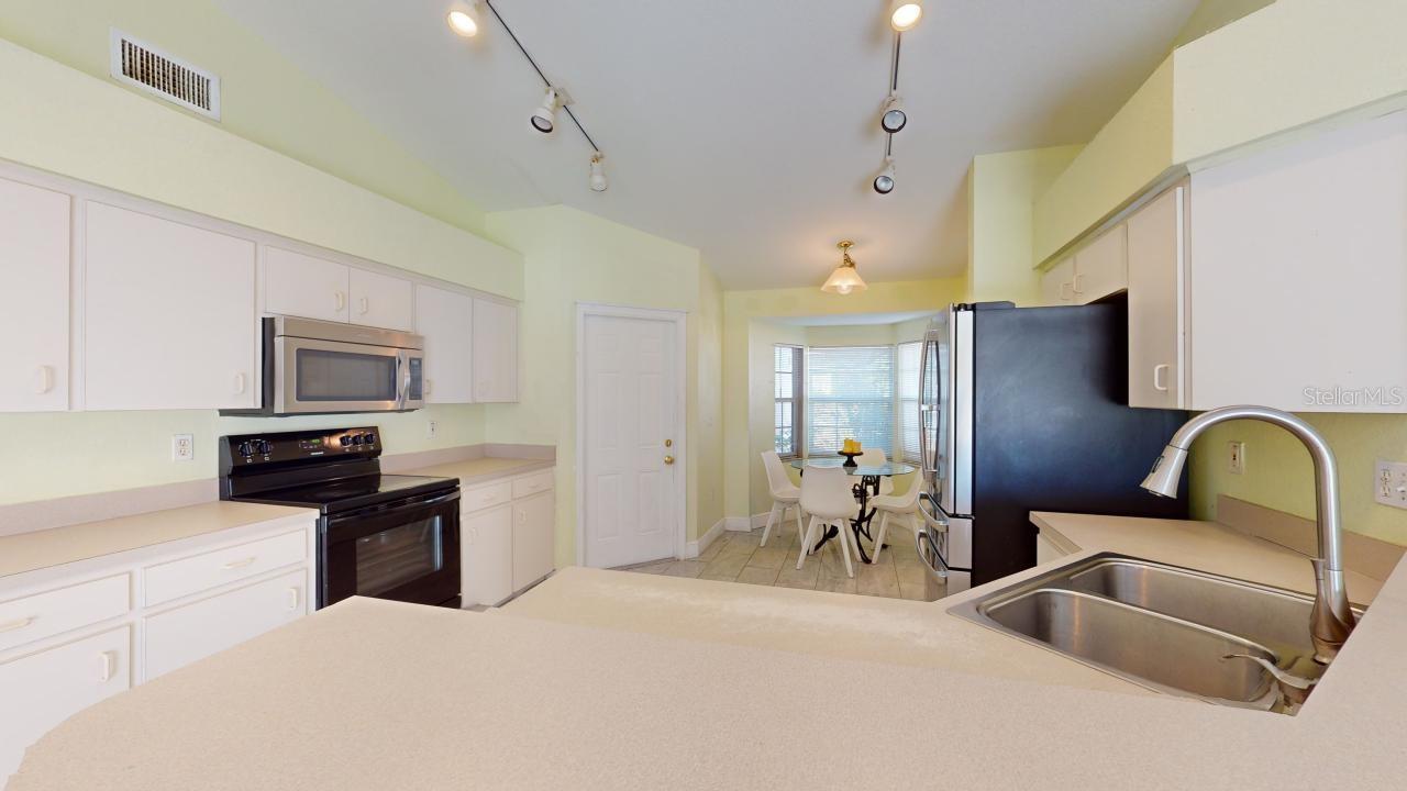 O6422266 Property Photo 12