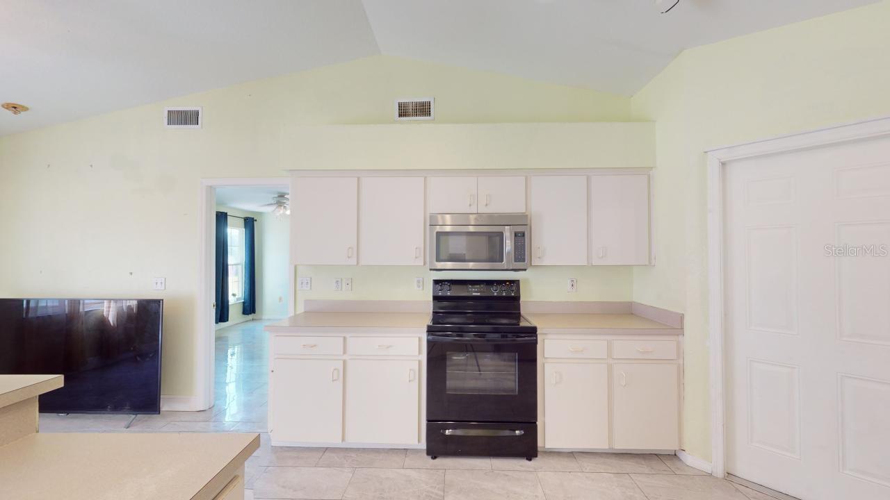 O6422266 Property Photo 13
