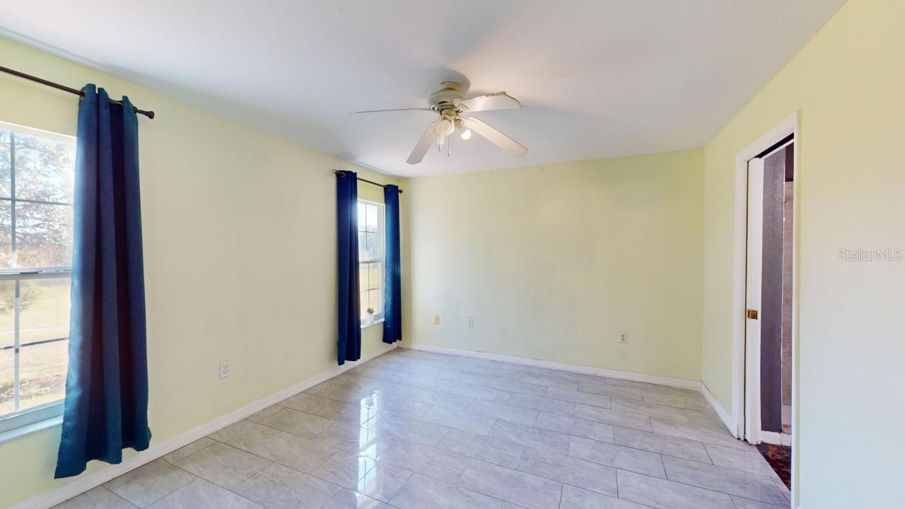 O6422266 Property Photo 16
