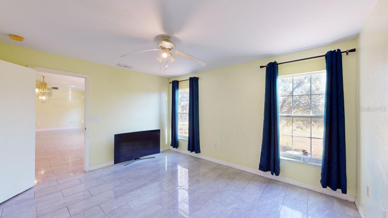 O6422266 Property Photo 17