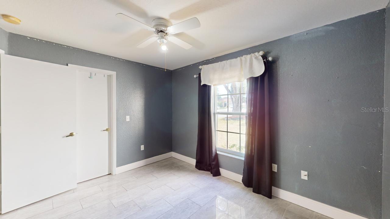 O6422266 Property Photo 22