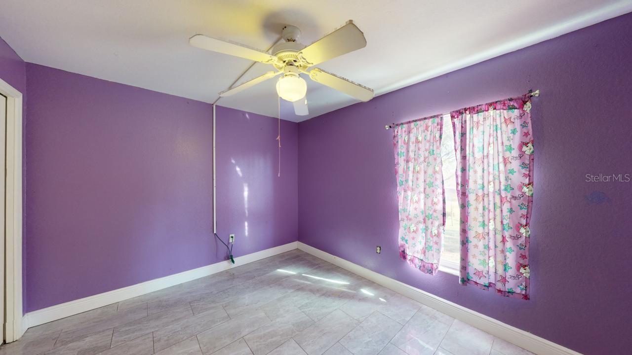 O6422266 Property Photo 24