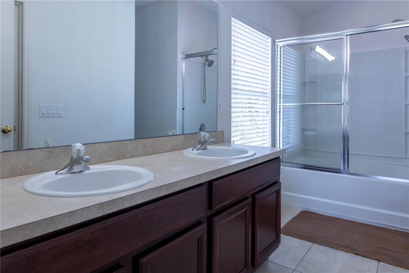6438 S Goldenrod Rd #19a Property Photo 16
