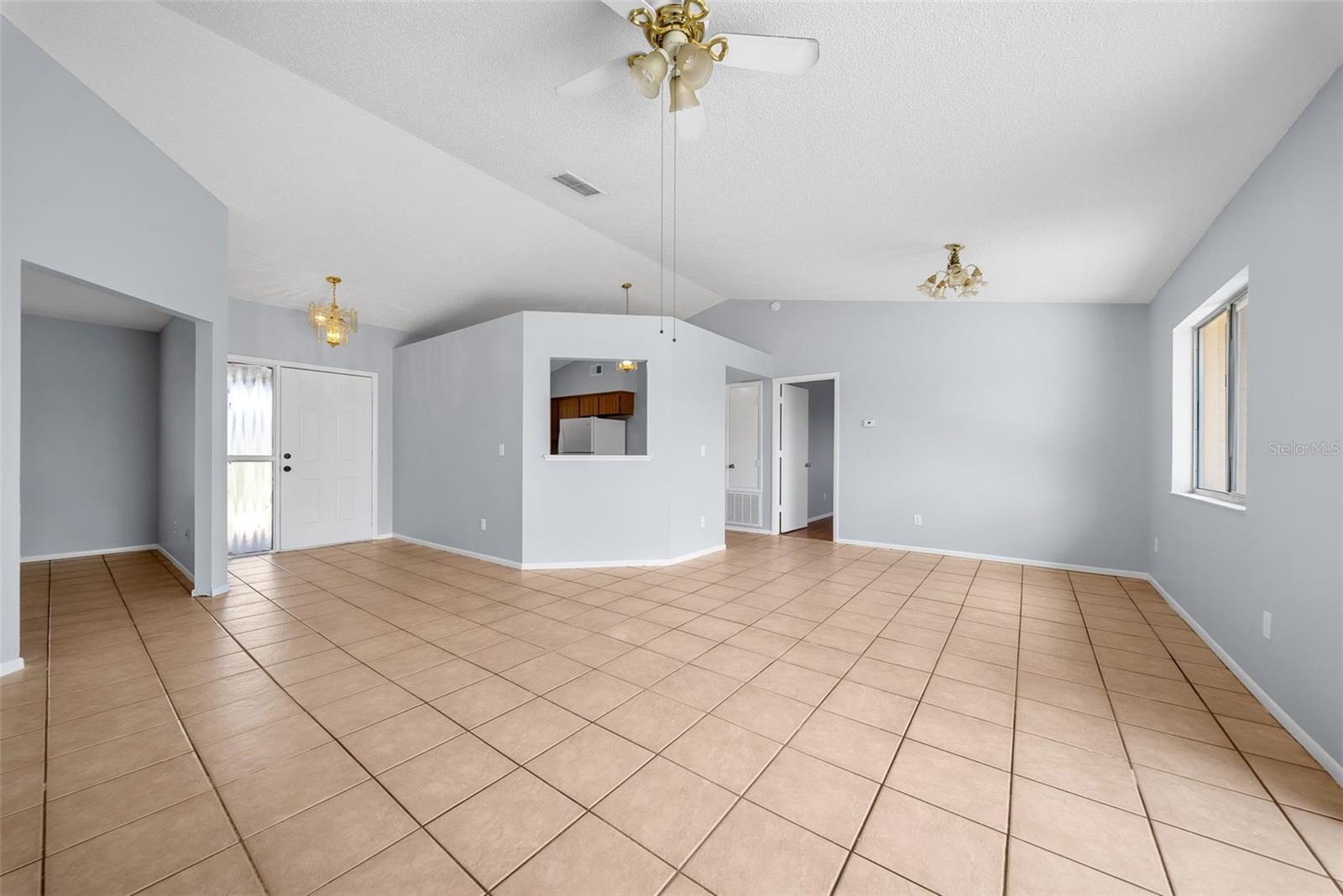 7853 Kensingham Ct Property Photo 8