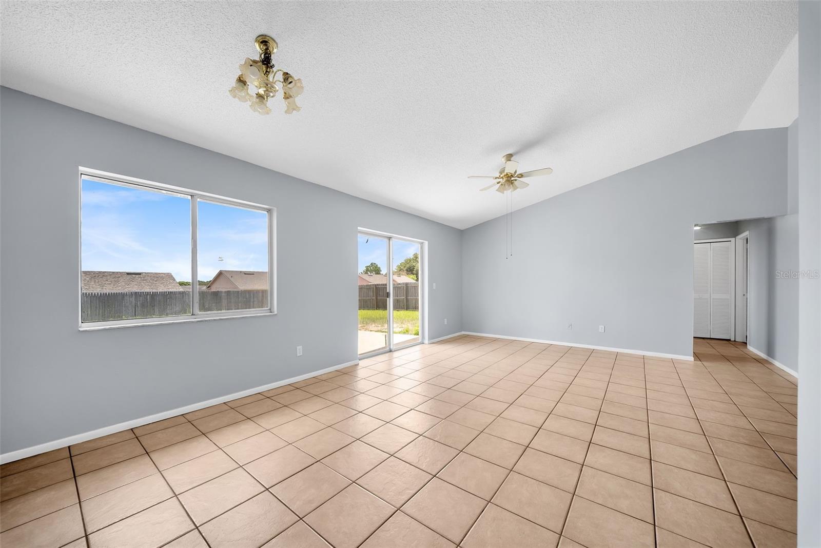 7853 Kensingham Ct Property Photo 10