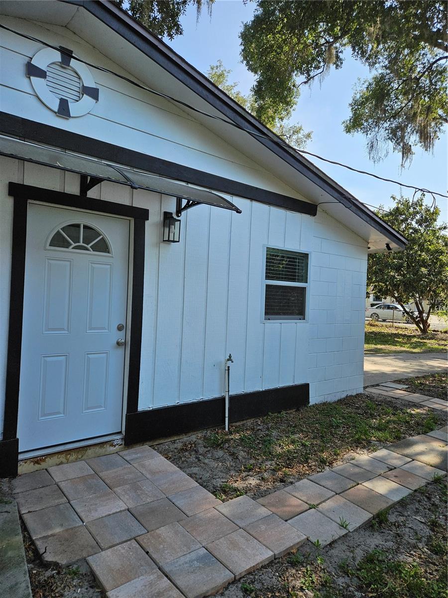 345 N Thompson Rd #b Property Photo 1