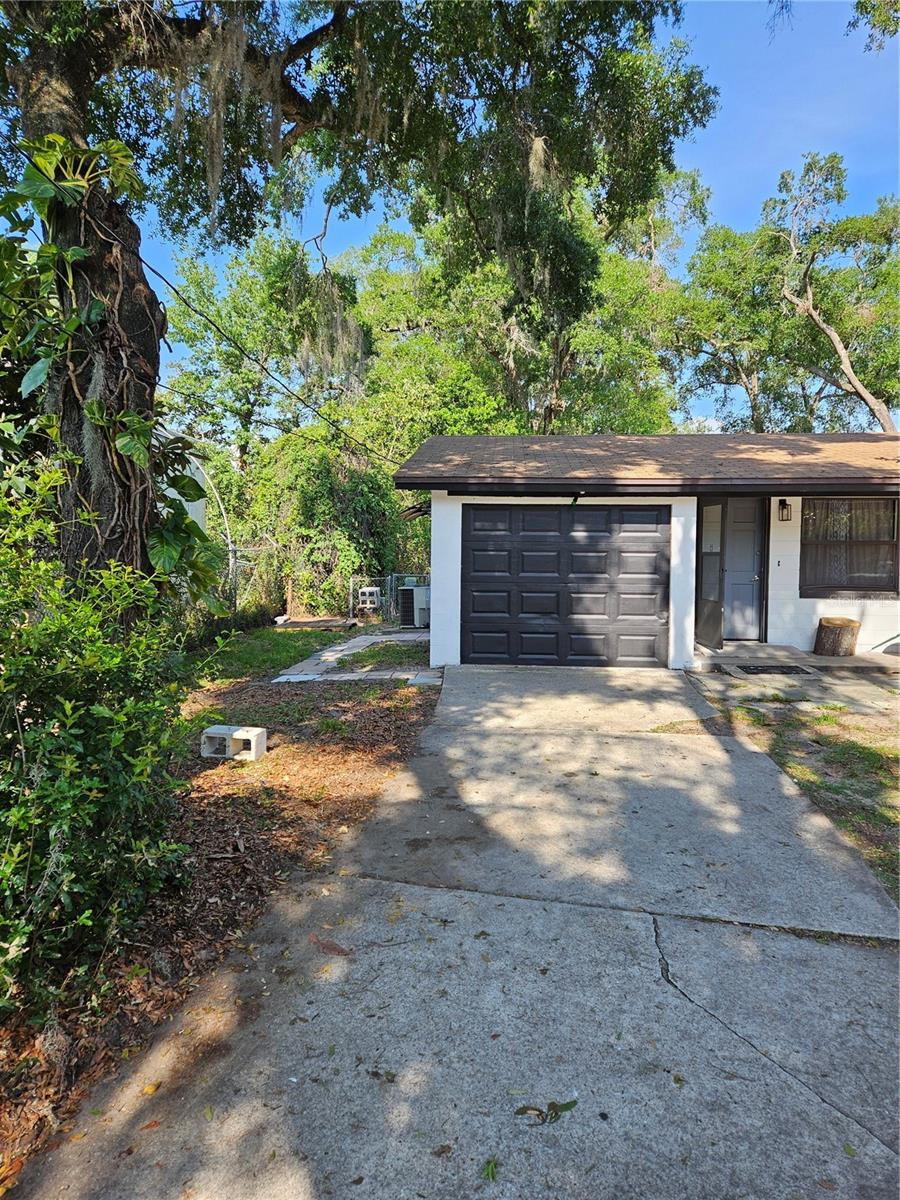 345 N Thompson Rd #b Property Photo 12