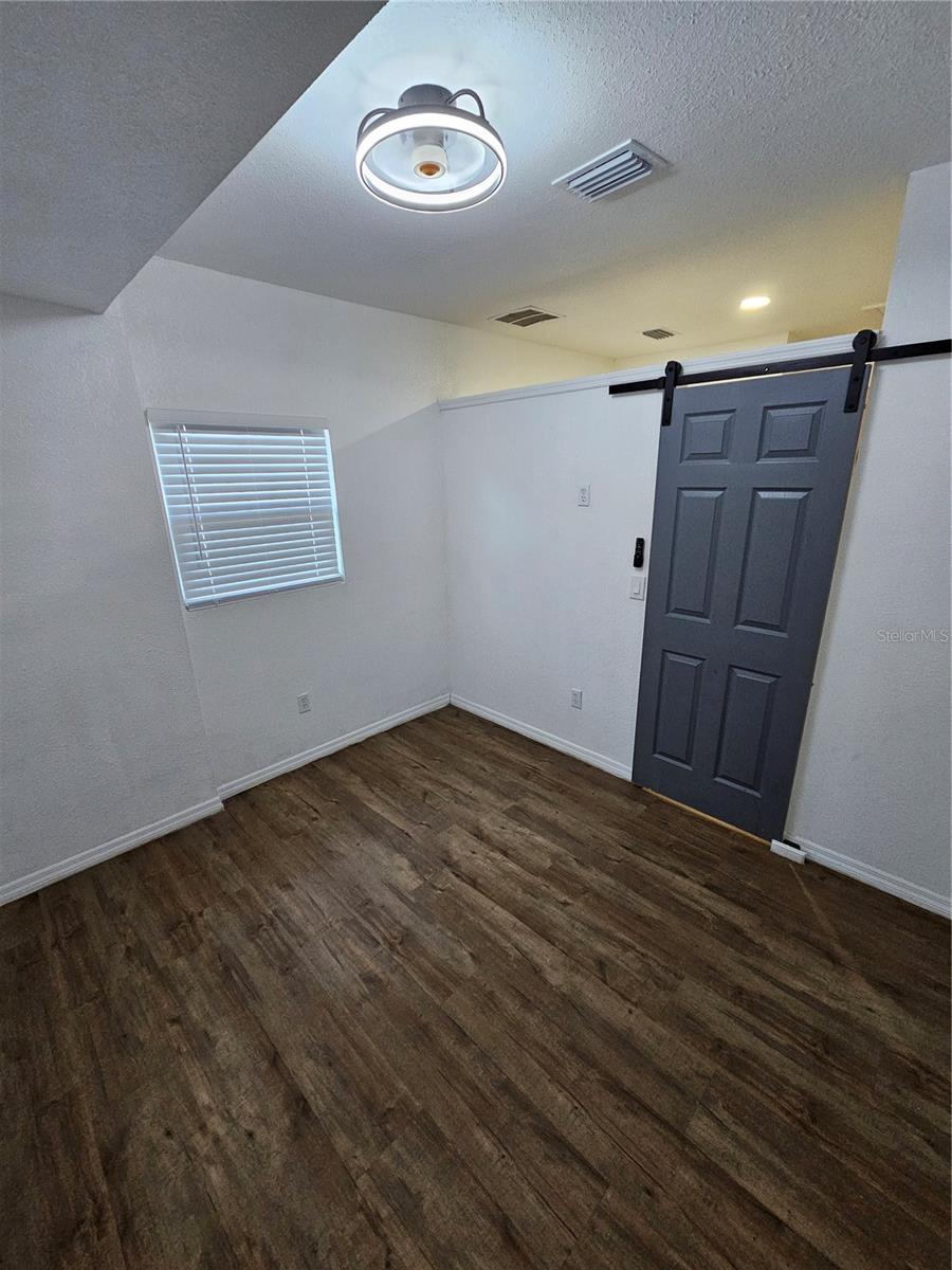345 N Thompson Rd #b Property Photo 14