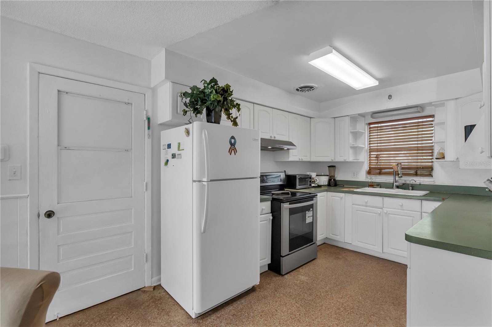 6201 Antilla Dr Property Photo 25